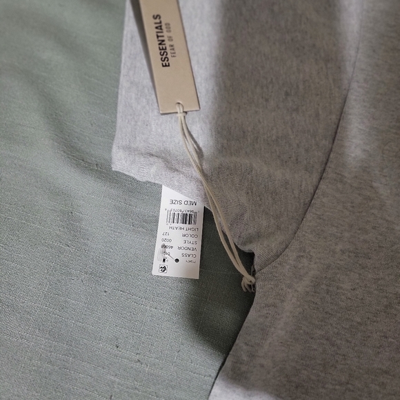 Gray Essential Oversized Shirt - Picture 3 of 4